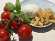pasta caprese pomodoro e mozzarella pasta caprese pomodoro e mozzarella