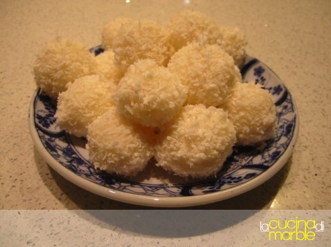 palline al cocco e ricotta