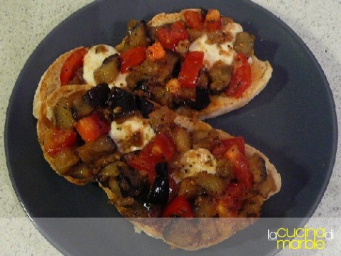 crostone melanzane alla pizzaiola