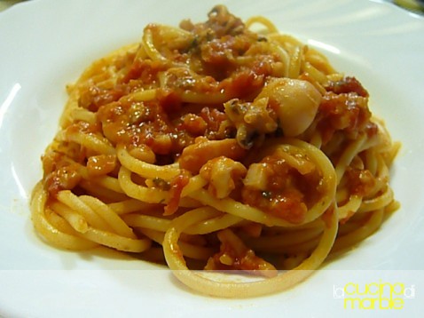 pasta con rag&ugrave; di seppie