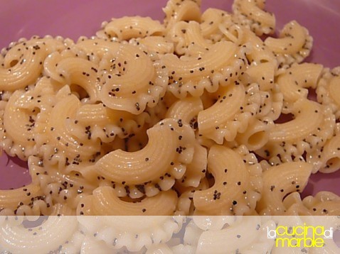 pasta semi di papavero e limone