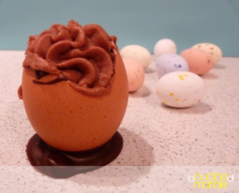 uova ripiene alla mousse di gianduia